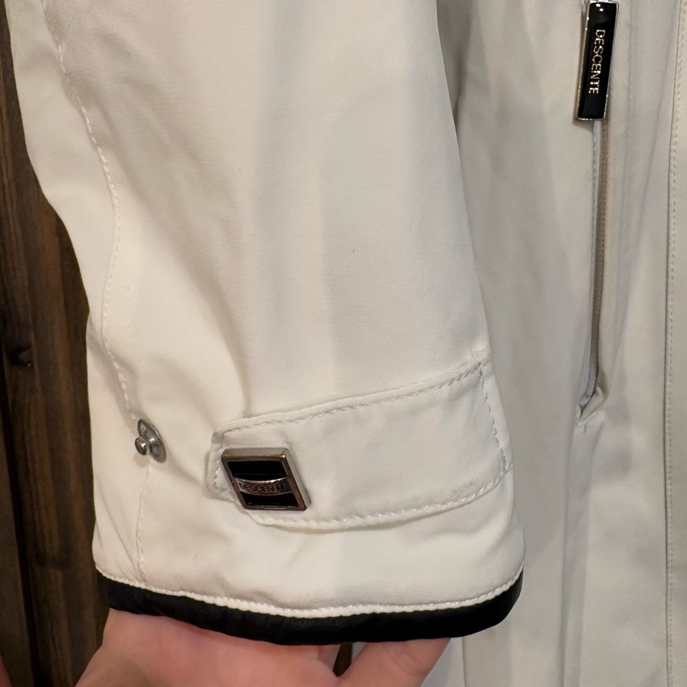 Descente Jacket - Picture 3 of 16